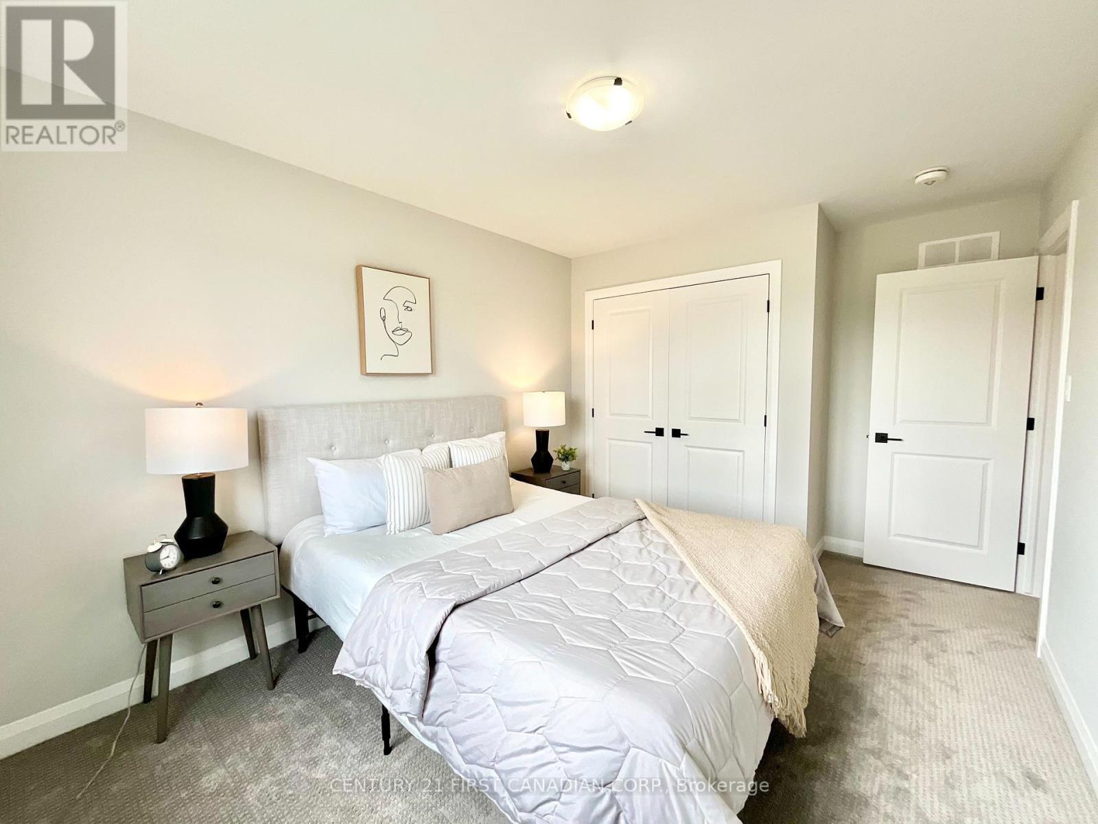 6 Sheldabren Street, North Middlesex (Ailsa Craig), ON - Indoor Photo Showing Bedroom