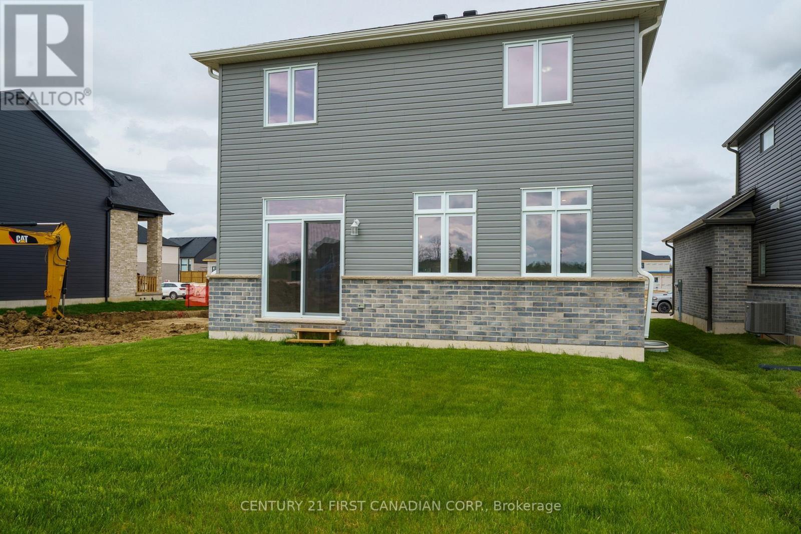 6 Sheldabren Street, North Middlesex (Ailsa Craig), ON - Outdoor With Exterior