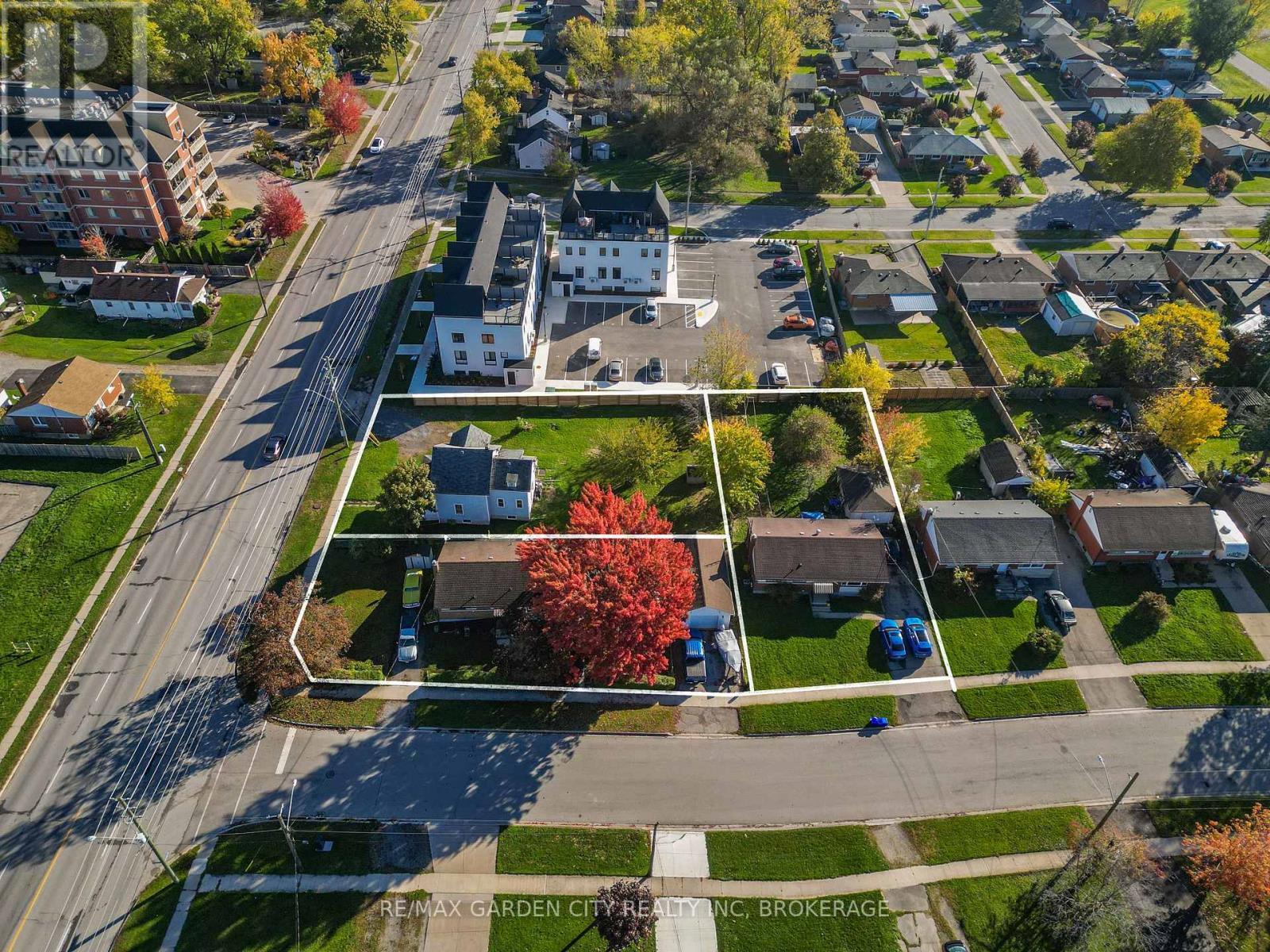 6560 Mcleod Road, Niagara Falls (Oldfield), ON - Outdoor With View