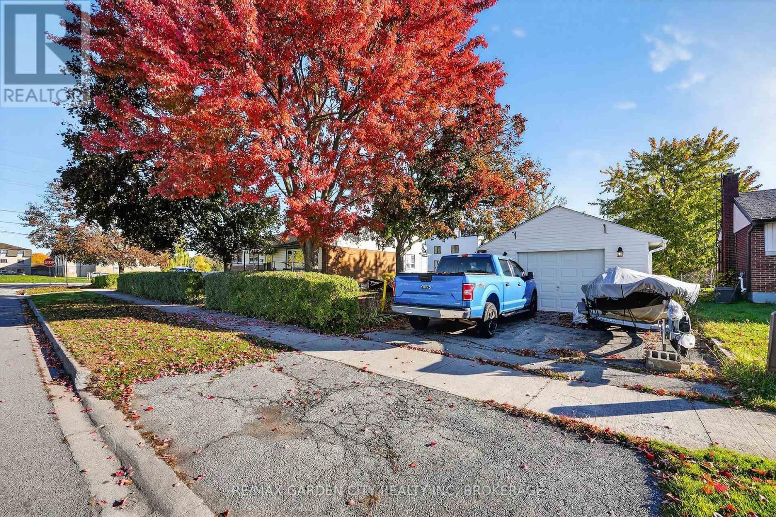 6560 Mcleod Road, Niagara Falls (Oldfield), ON - Outdoor