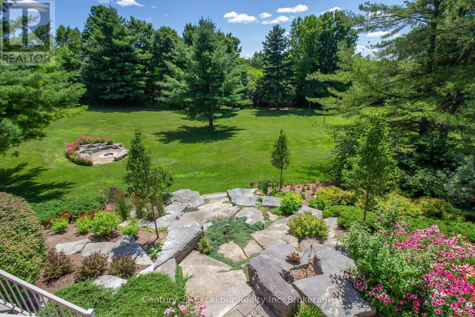 7525 Wellington Rd 36, Puslinch (Morriston), ON - Outdoor