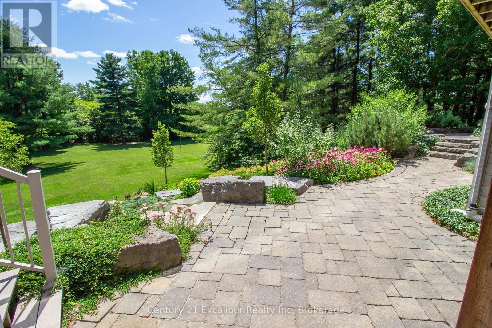 7525 Wellington Rd 36, Puslinch (Morriston), ON - Outdoor