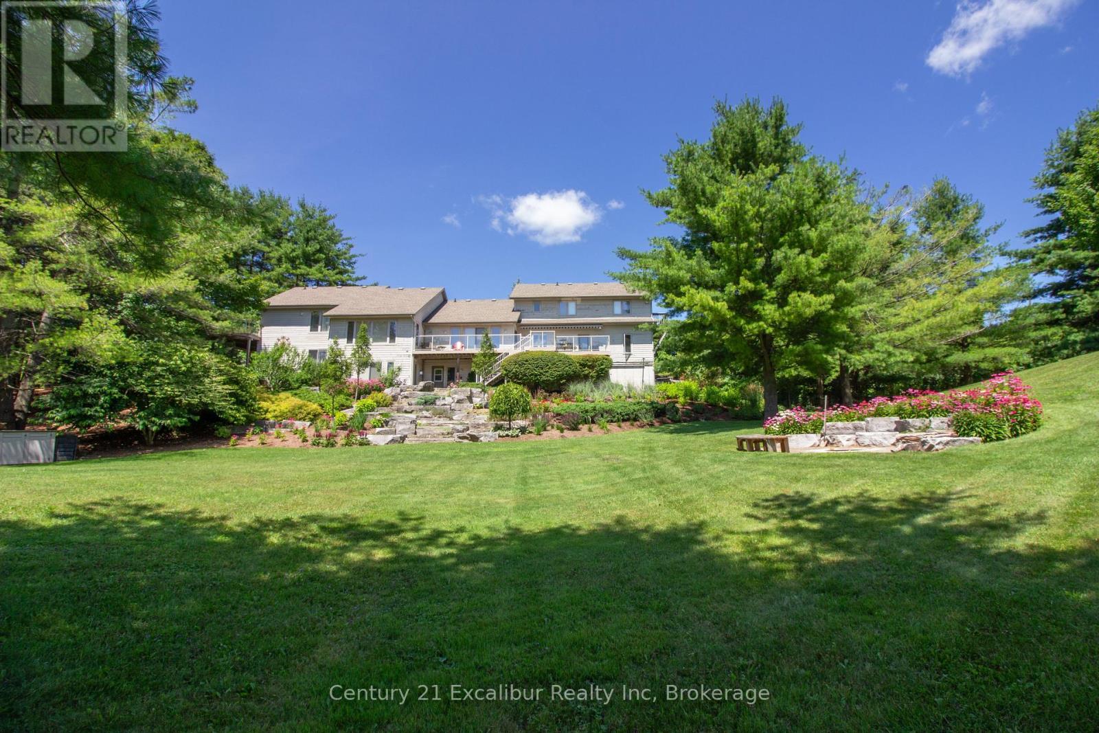 7525 Wellington Rd 36, Puslinch (Morriston), ON - Outdoor