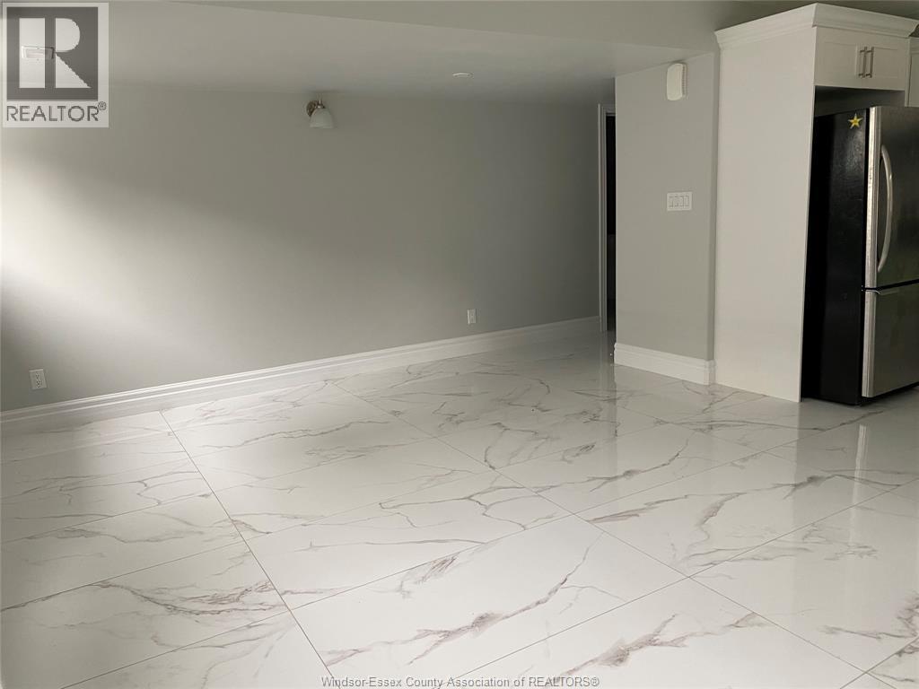 3515 Dougall, Windsor, ON - Indoor