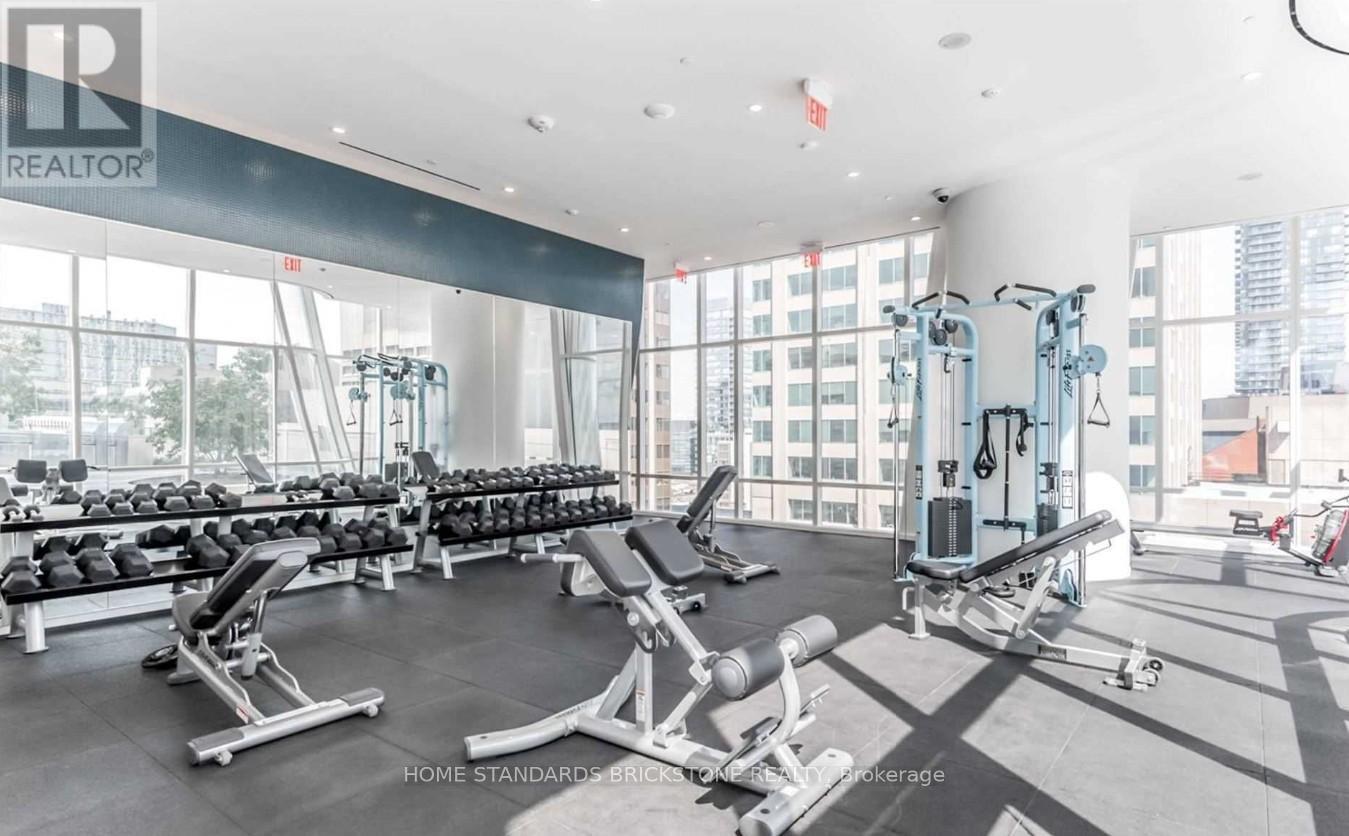 1609 - 1 Bloor Street E, Toronto, ON - Indoor Photo Showing Gym Room