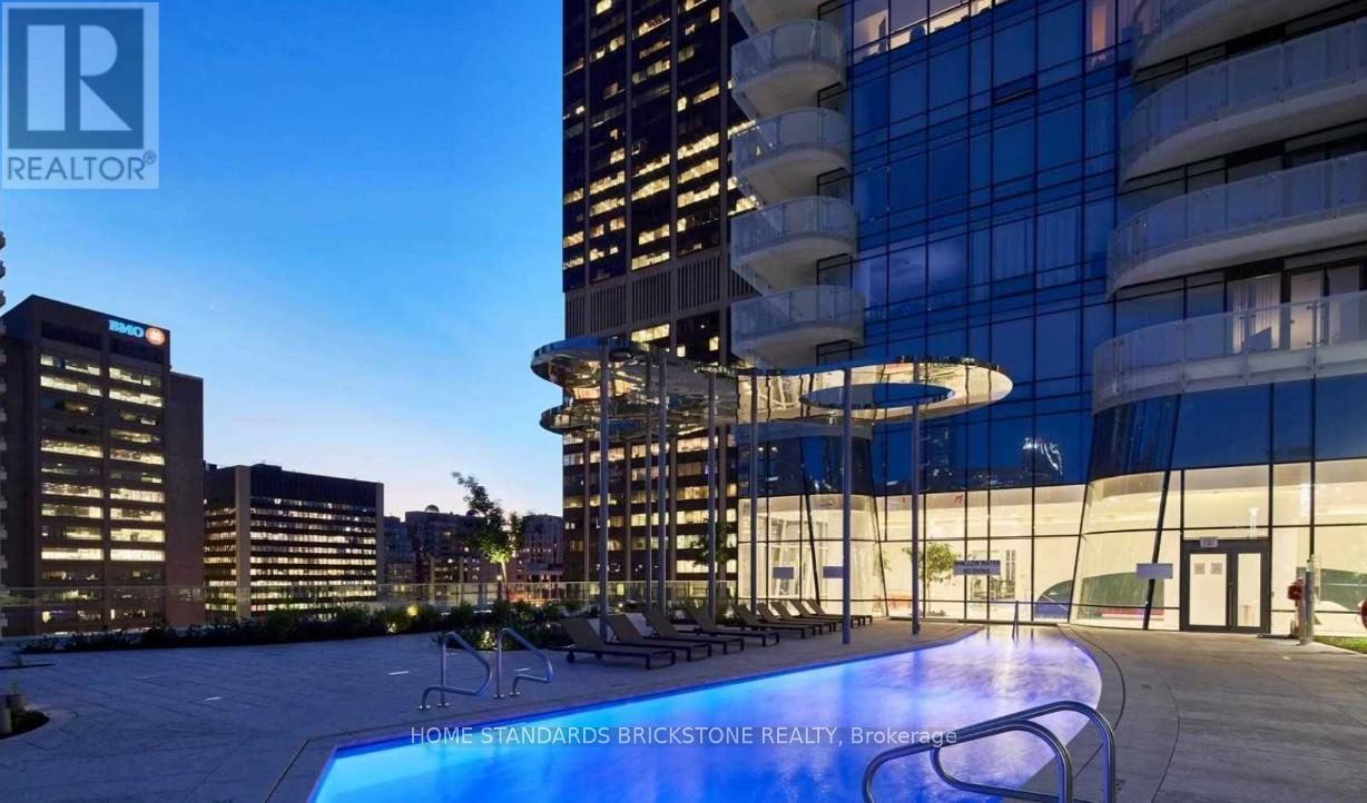 1609 - 1 Bloor Street E, Toronto, ON - Outdoor With In Ground Pool