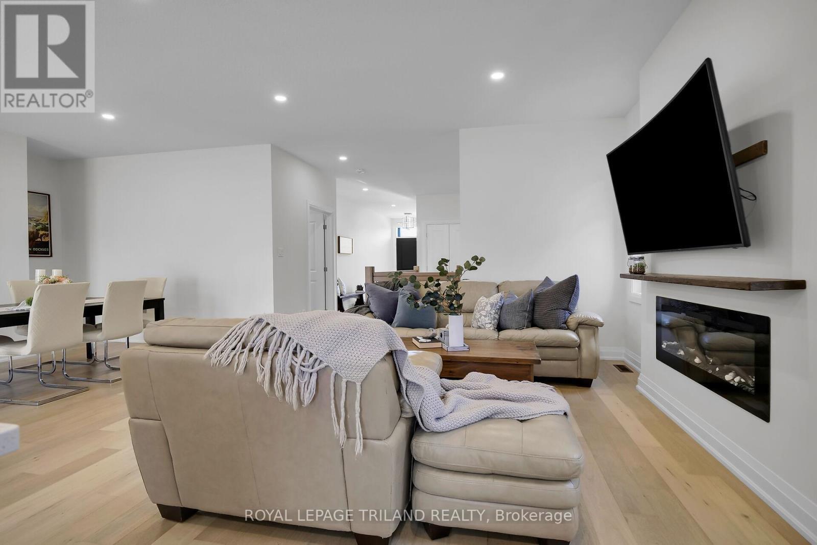 6 - 383 Daventry Way, Middlesex Centre (Kilworth), ON