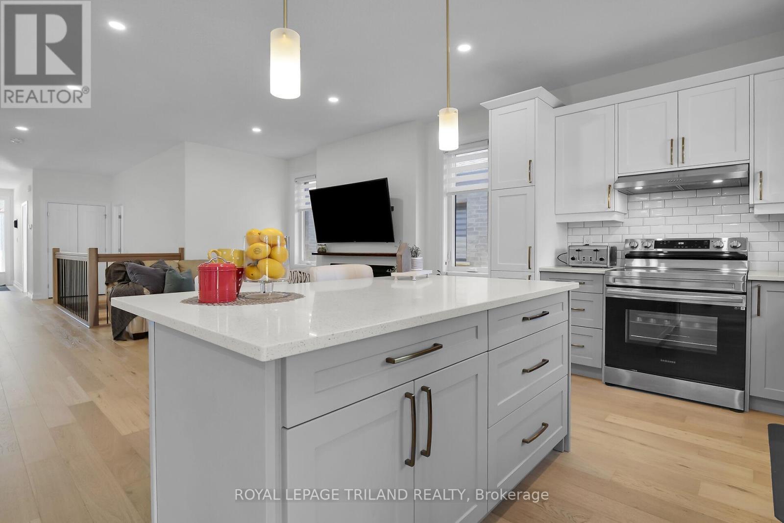 6 - 383 Daventry Way, Middlesex Centre (Kilworth), ON