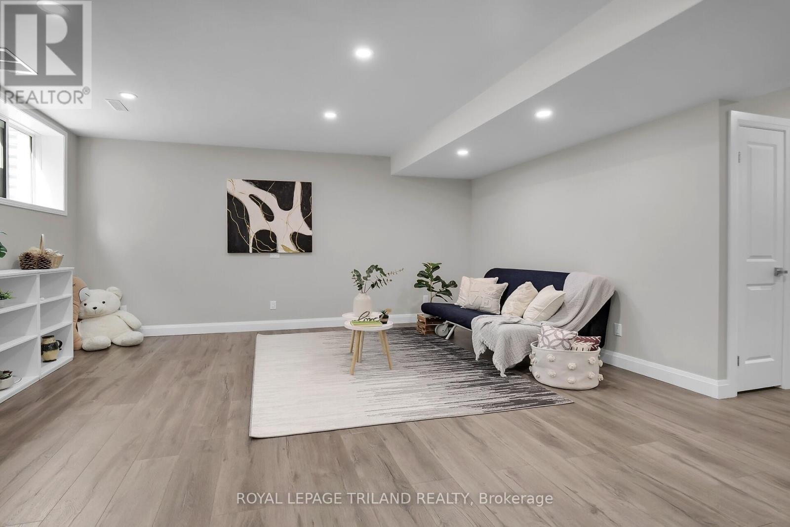 6 - 383 Daventry Way, Middlesex Centre (Kilworth), ON