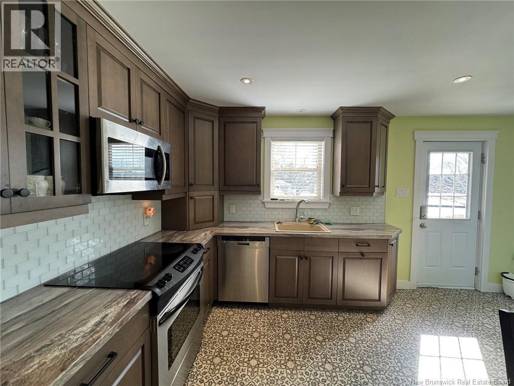 204 Ledge Road, Dufferin, NB - Indoor Photo Showing Kitchen