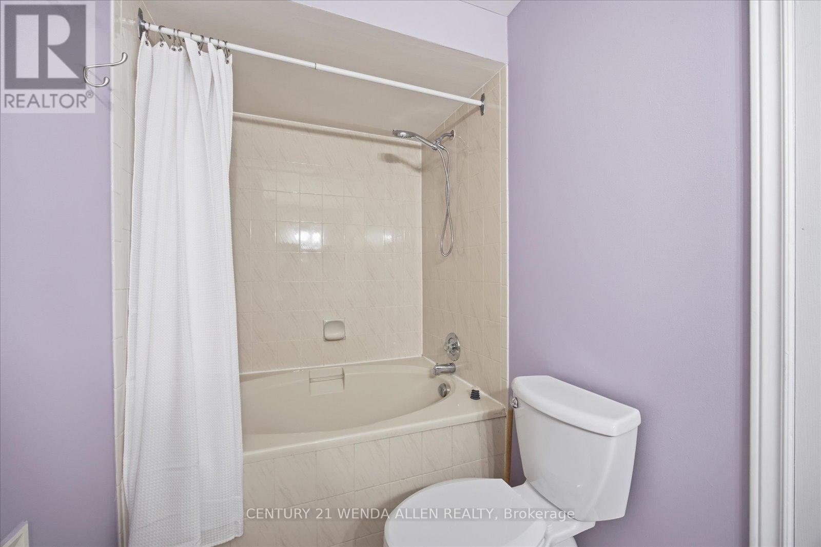 D16 - 1663 Nash Road, Clarington, ON - Indoor Photo Showing Bathroom