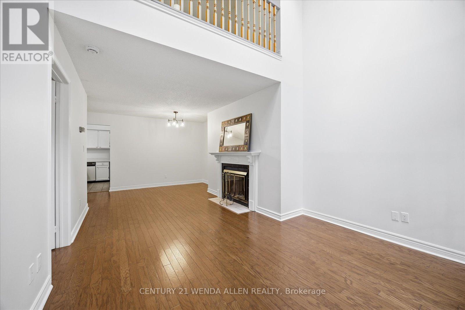 D16 - 1663 Nash Road, Clarington, ON - Indoor With Fireplace