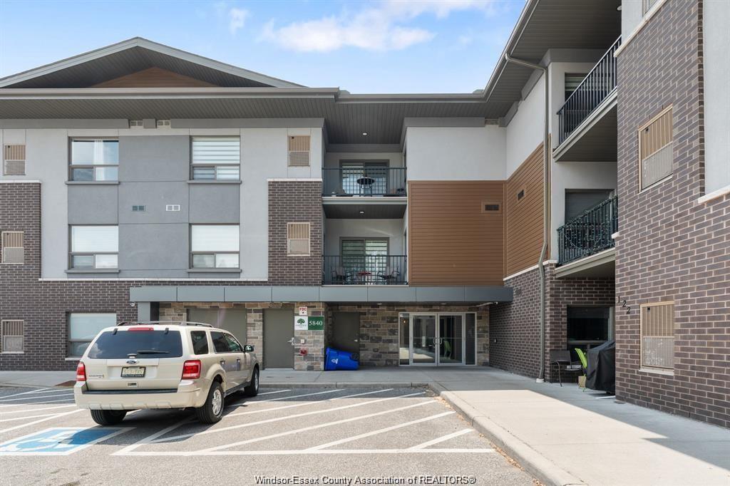 321-5840 Newman, Lasalle, ON