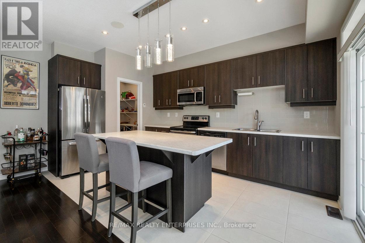 9 - 215 Dundas Street E, Hamilton, ON - Indoor Photo Showing Kitchen With Stainless Steel Kitchen With Double Sink With Upgraded Kitchen