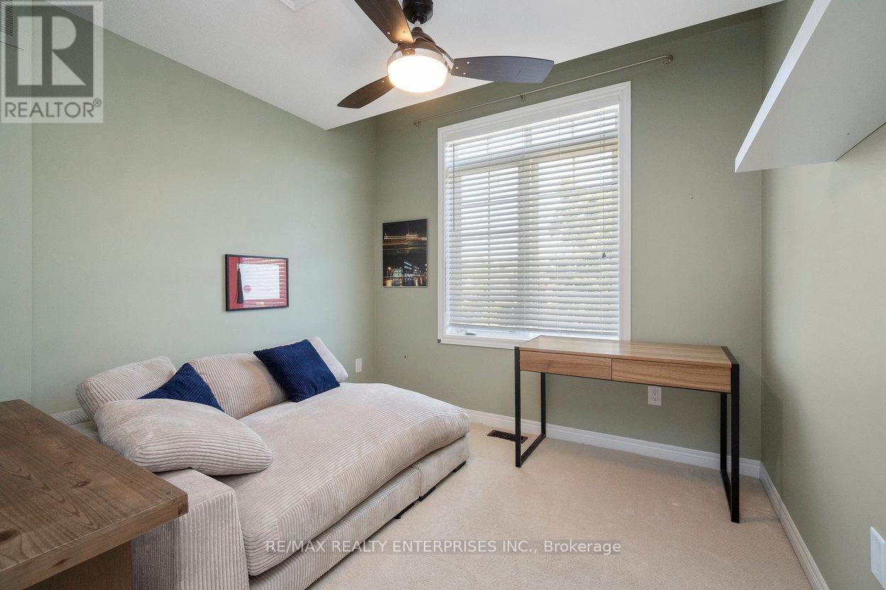 9 - 215 Dundas Street E, Hamilton, ON - Indoor