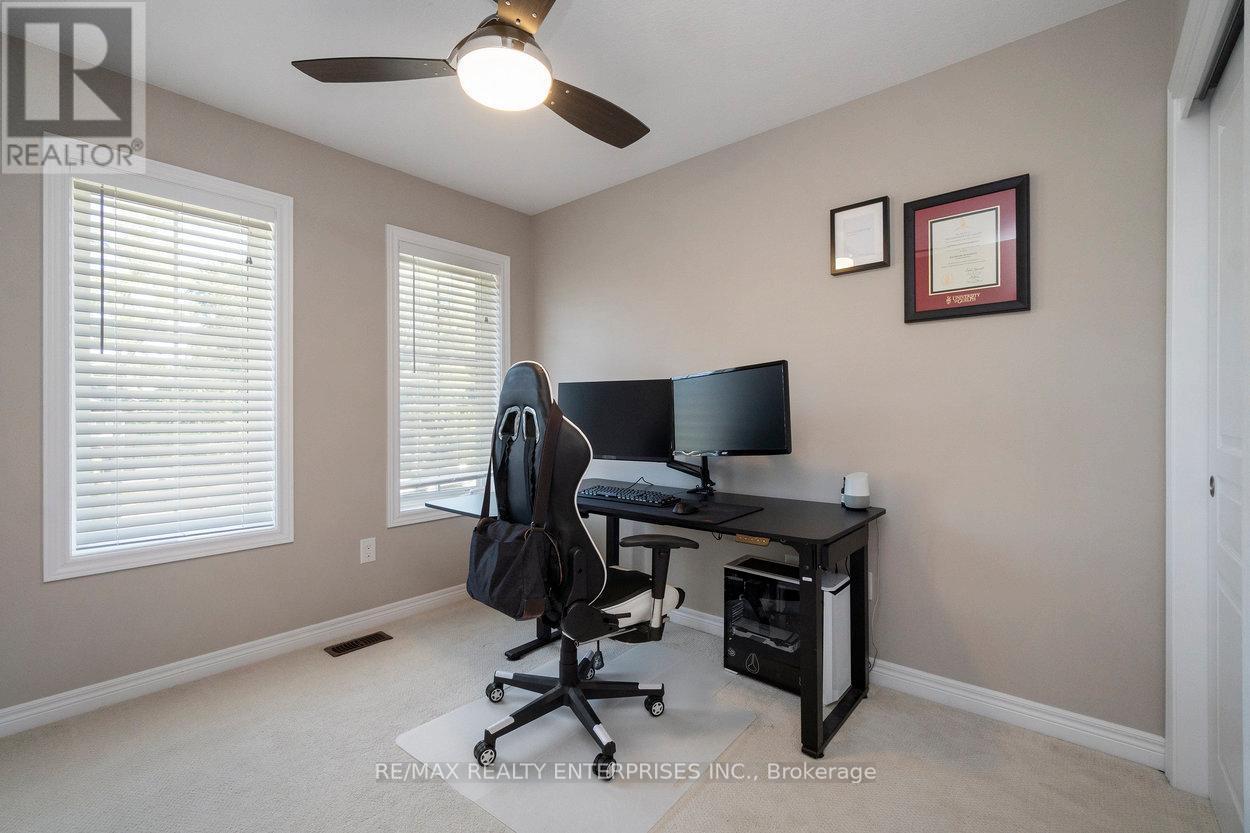 9 - 215 Dundas Street E, Hamilton, ON - Indoor Photo Showing Office