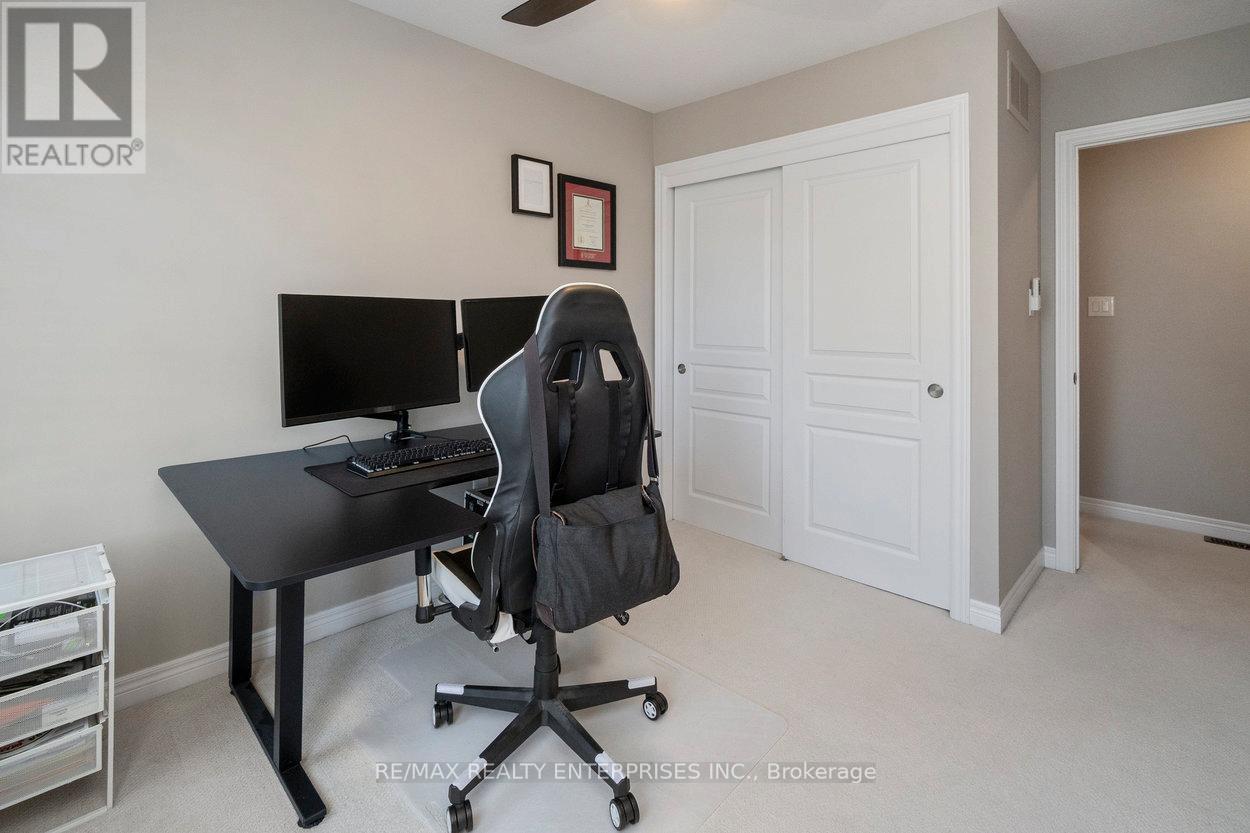 9 - 215 Dundas Street E, Hamilton, ON - Indoor Photo Showing Office