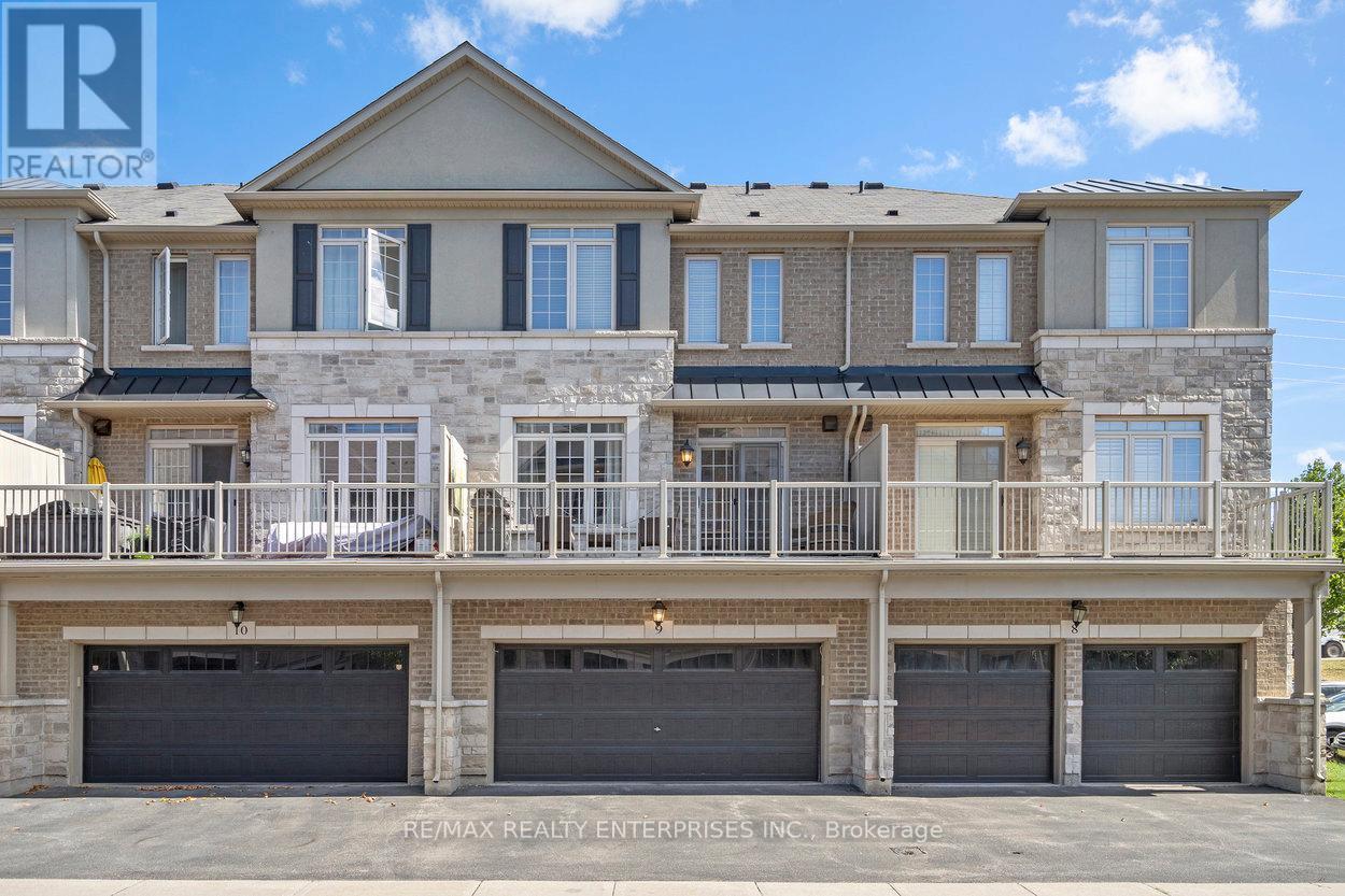 9 - 215 Dundas Street E, Hamilton, ON - Outdoor With Facade