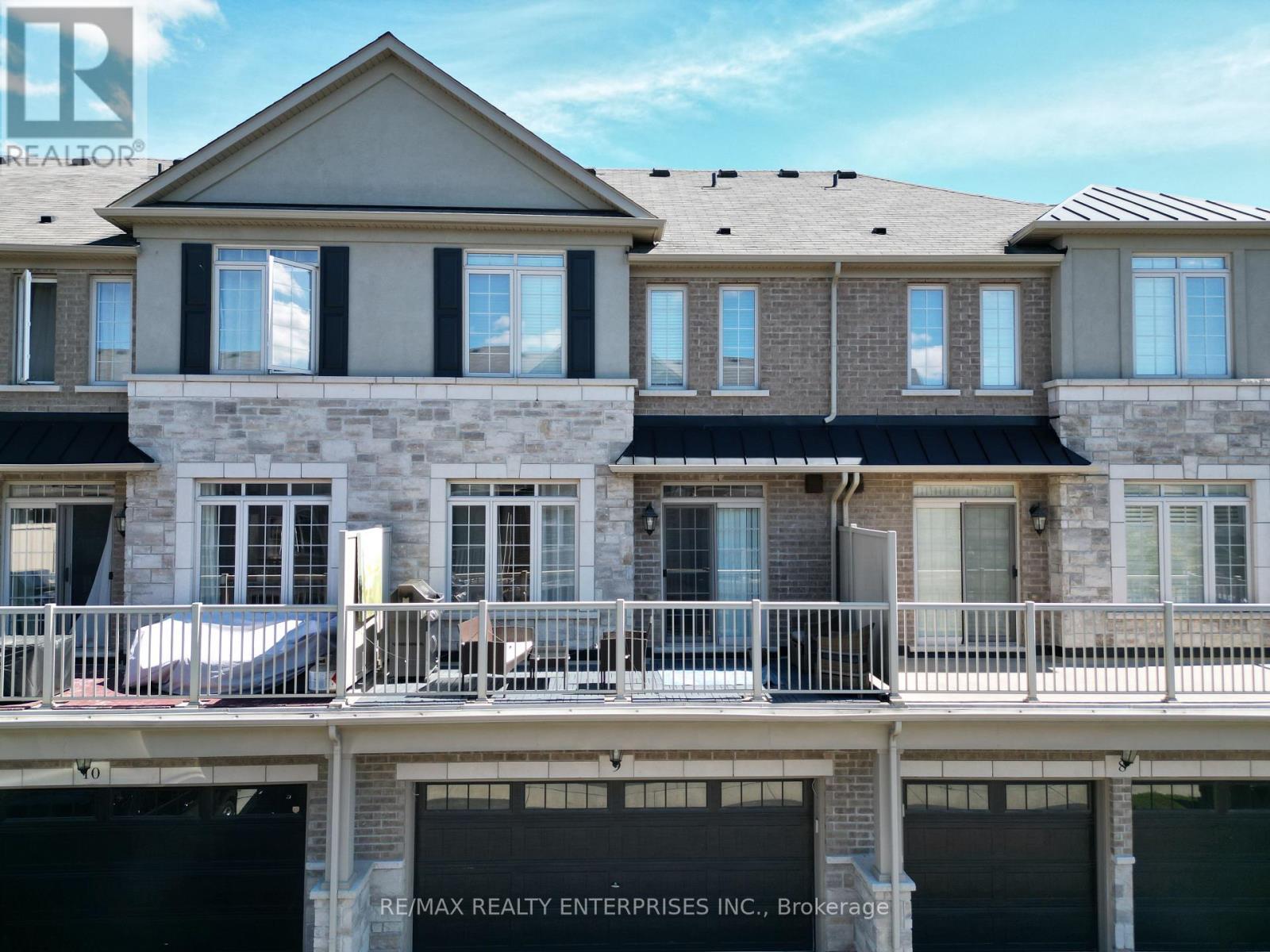 9 - 215 Dundas Street E, Hamilton, ON - Outdoor With Facade