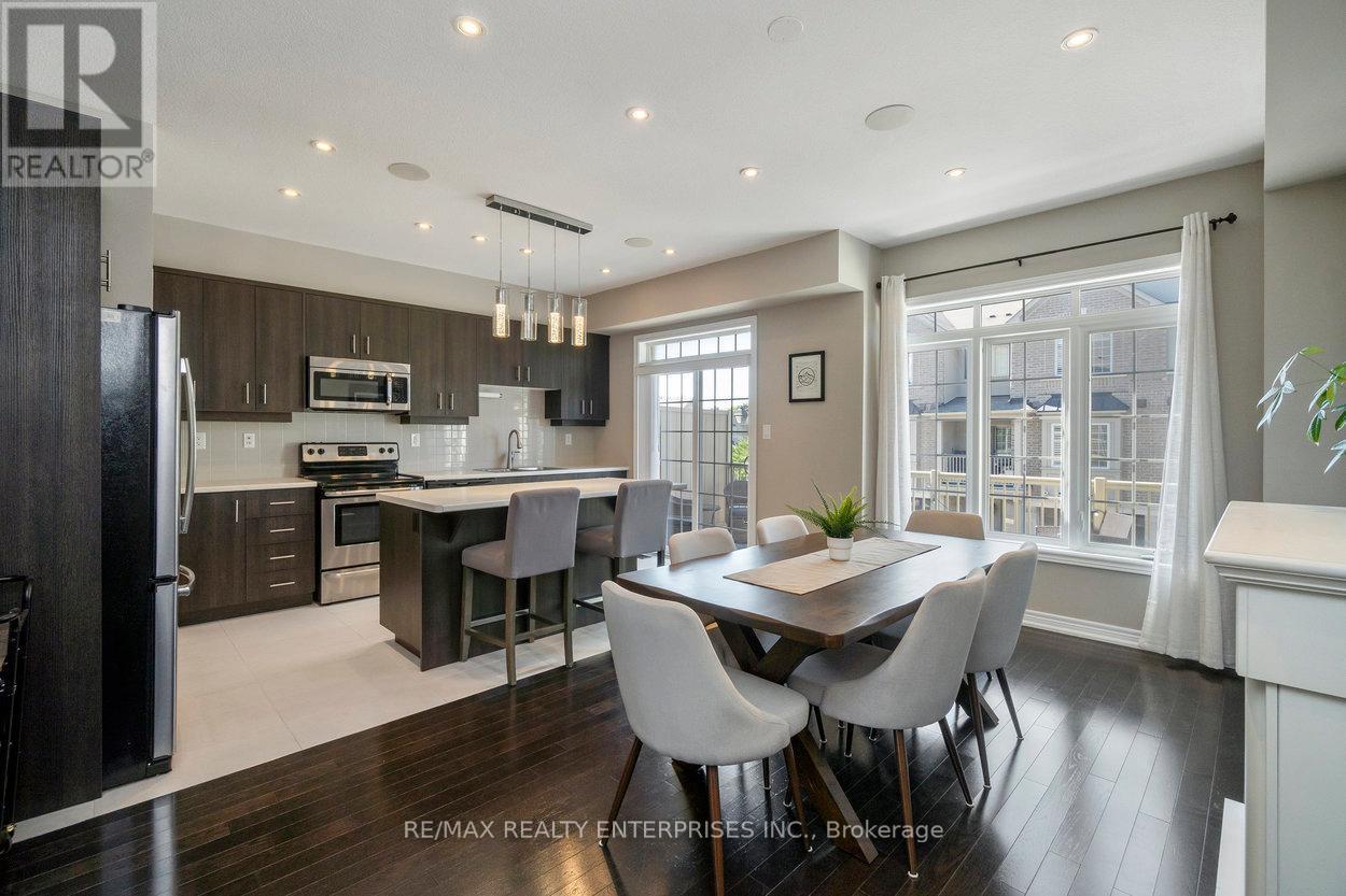 9 - 215 Dundas Street E, Hamilton, ON - Indoor