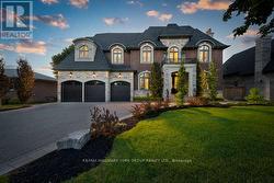 82 ELIZABETH GROVE King, ON L7B 1H6