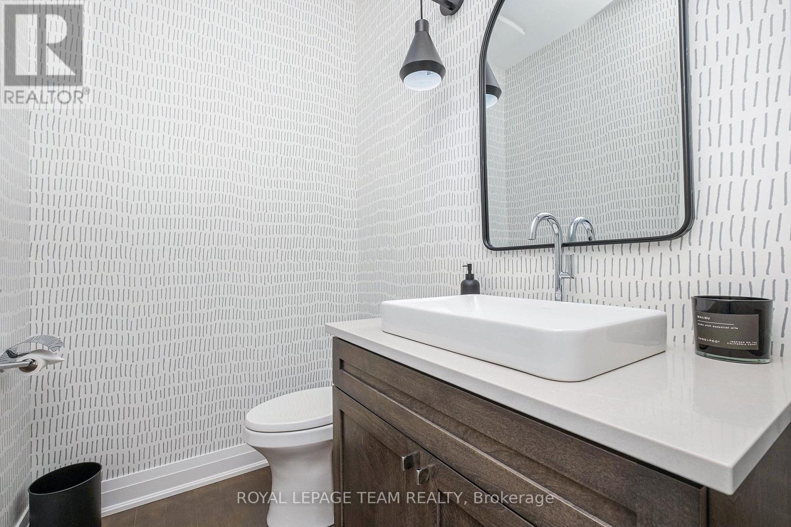 212 Cabrelle Place, Ottawa, ON - Indoor Photo Showing Bathroom