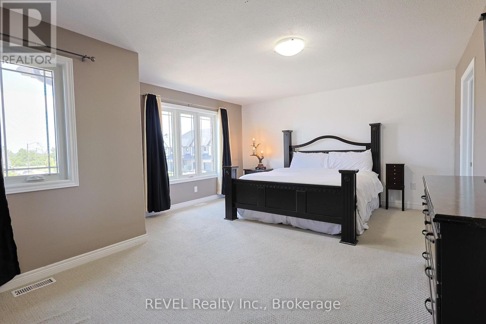 13 Cinnamon Street, Thorold (Rolling Meadows), ON - Indoor Photo Showing Bedroom
