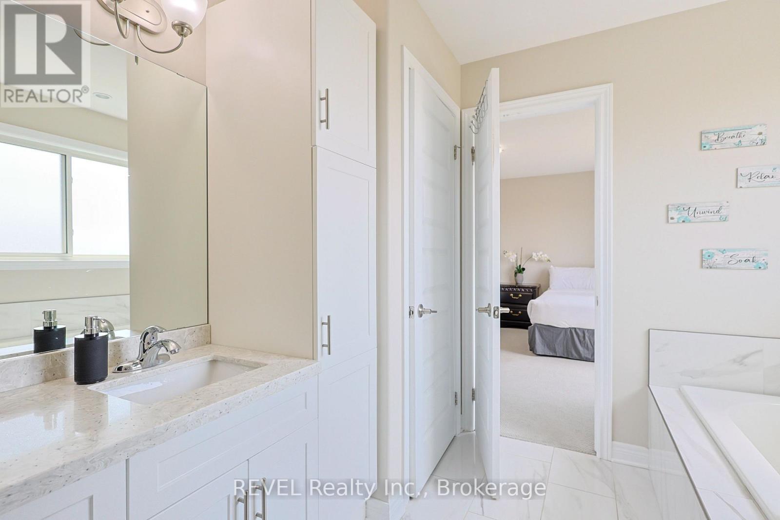 13 Cinnamon Street, Thorold (Rolling Meadows), ON - Indoor Photo Showing Bathroom