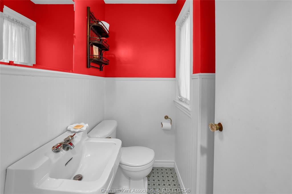 6 Devon Drive, Chatham, ON