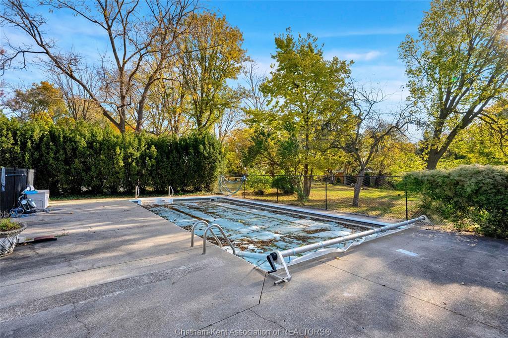 6 Devon Drive, Chatham, ON