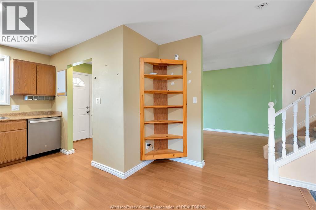 14 Azar Avenue, Tilbury, ON - Indoor Photo Showing Kitchen