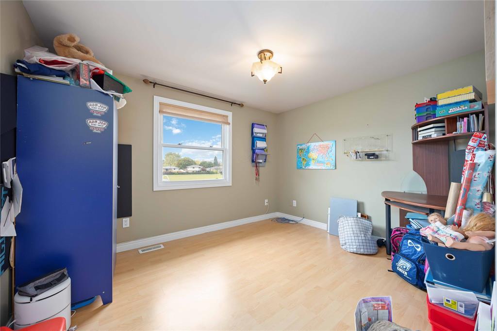 129 Hanna Crescent, Sarnia, ON