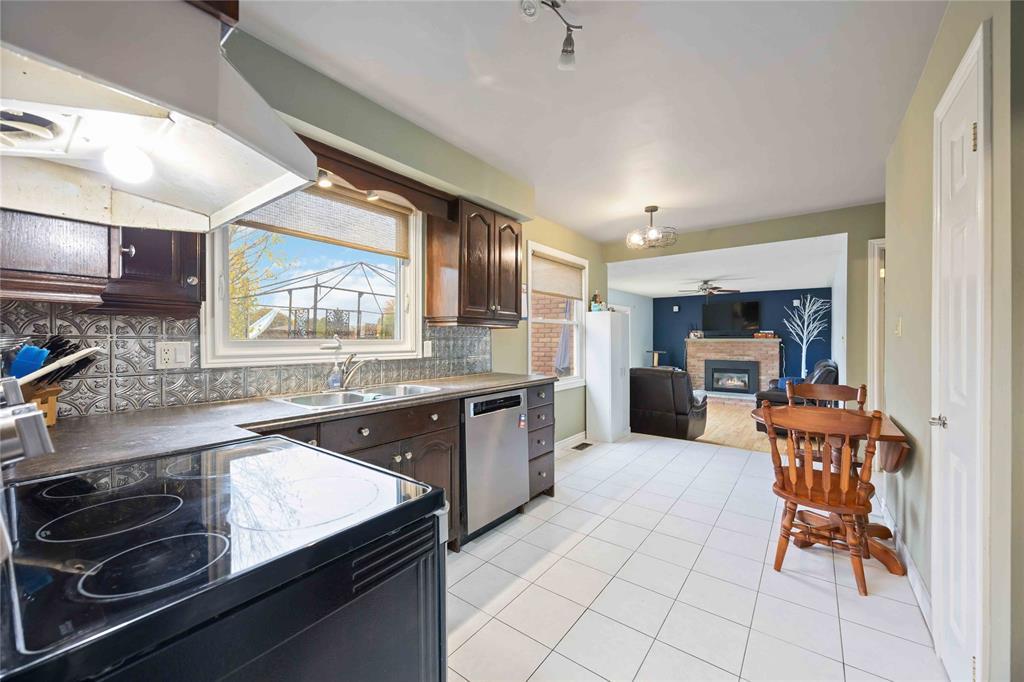 129 Hanna Crescent, Sarnia, ON