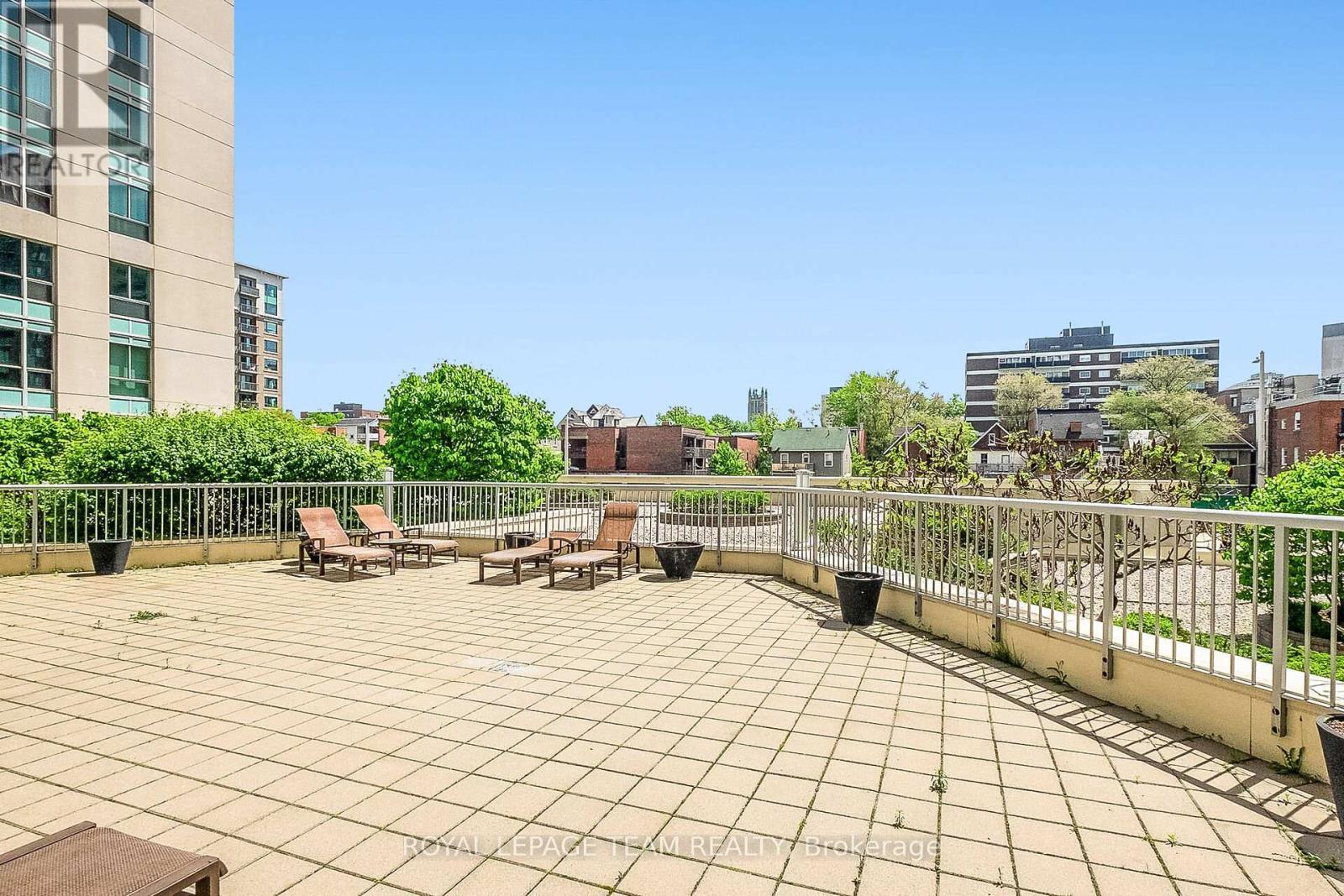 804 - 200 Rideau Street, Ottawa, ON - Outdoor