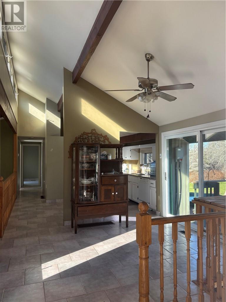 1476 Hwy 144, Chelmsford, ON - Indoor Photo Showing Other Room