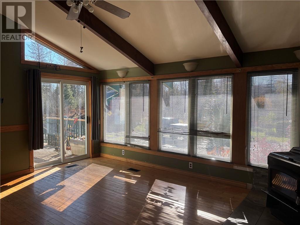 1476 Hwy 144, Chelmsford, ON - Indoor Photo Showing Other Room