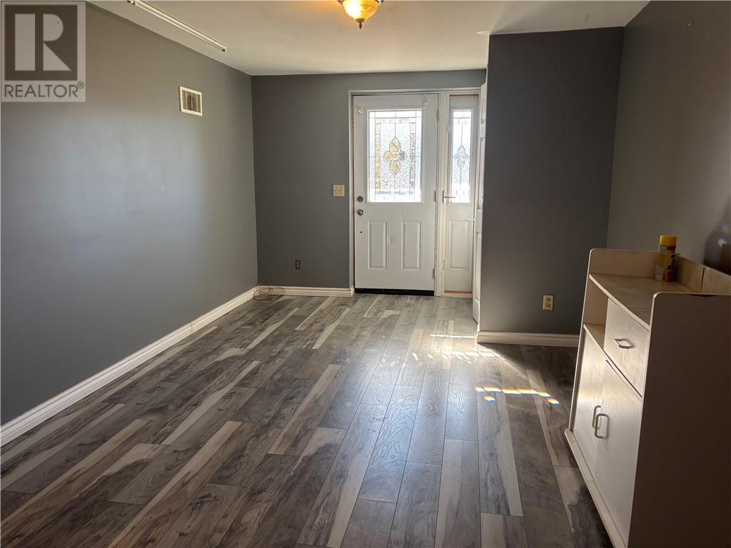 1476 Hwy 144, Chelmsford, ON - Indoor Photo Showing Other Room