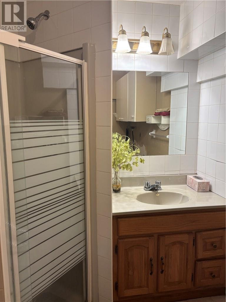 1476 Hwy 144, Chelmsford, ON - Indoor Photo Showing Bathroom