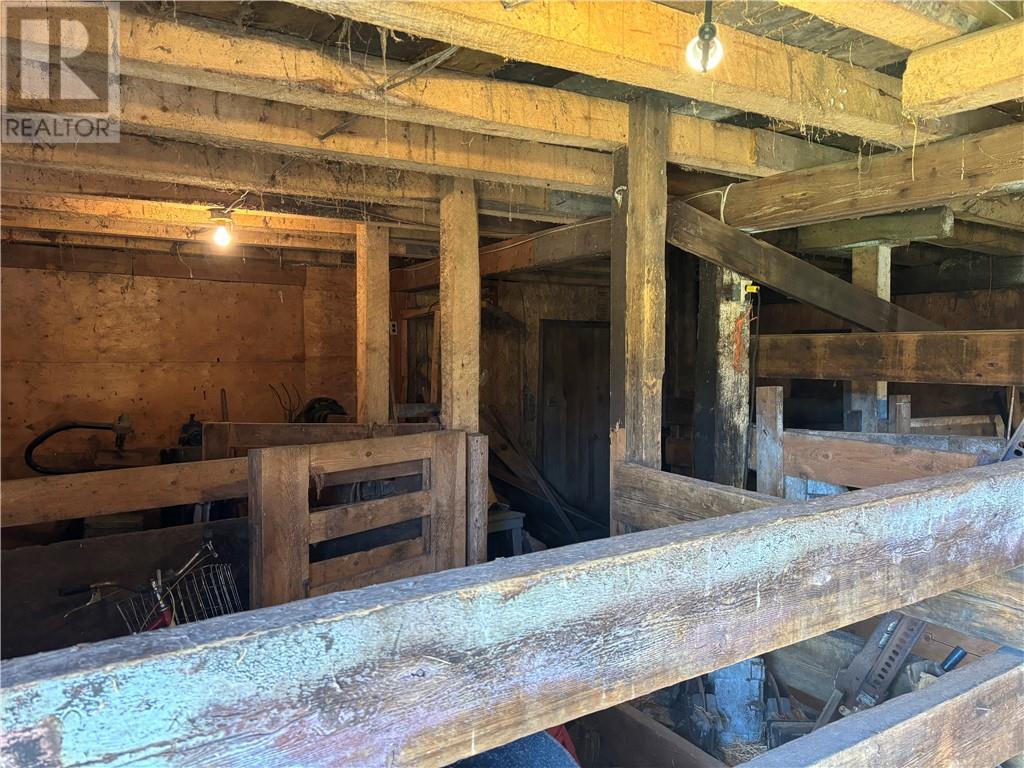 1476 Hwy 144, Chelmsford, ON - Indoor