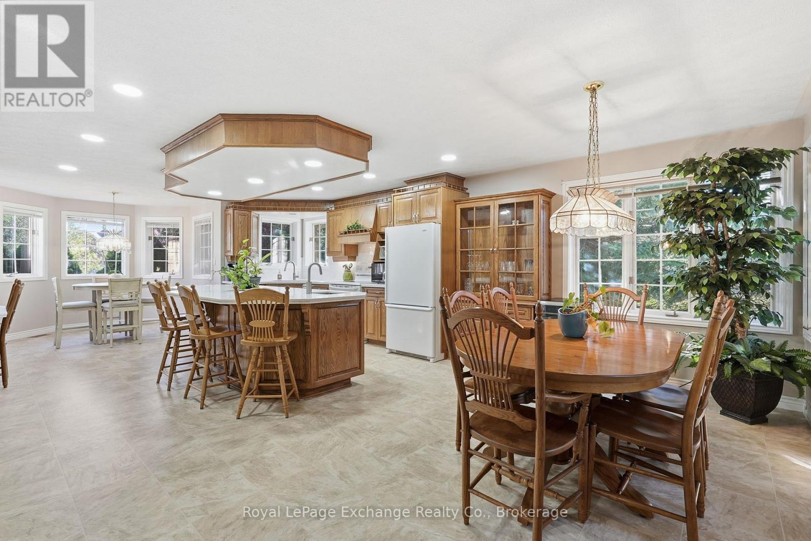 115 Deerhurst Drive, Huron-Kinloss, ON - Indoor Photo Showing Dining Room