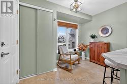 Eat-in area/flex space just off of Kitchen. -