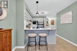 Breakfast bar in Kitchen. -