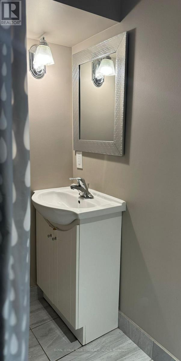 Basement #2 - 253 Alsace Road, Richmond Hill, ON - Indoor Photo Showing Bathroom