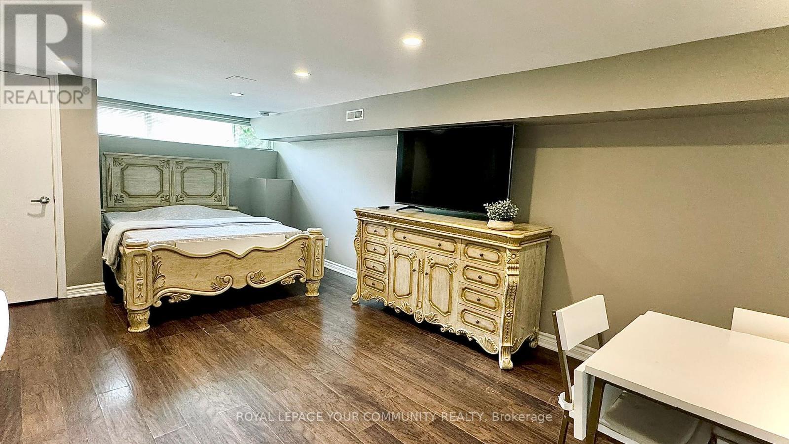 Basement #2 - 253 Alsace Road, Richmond Hill, ON - Indoor Photo Showing Bedroom