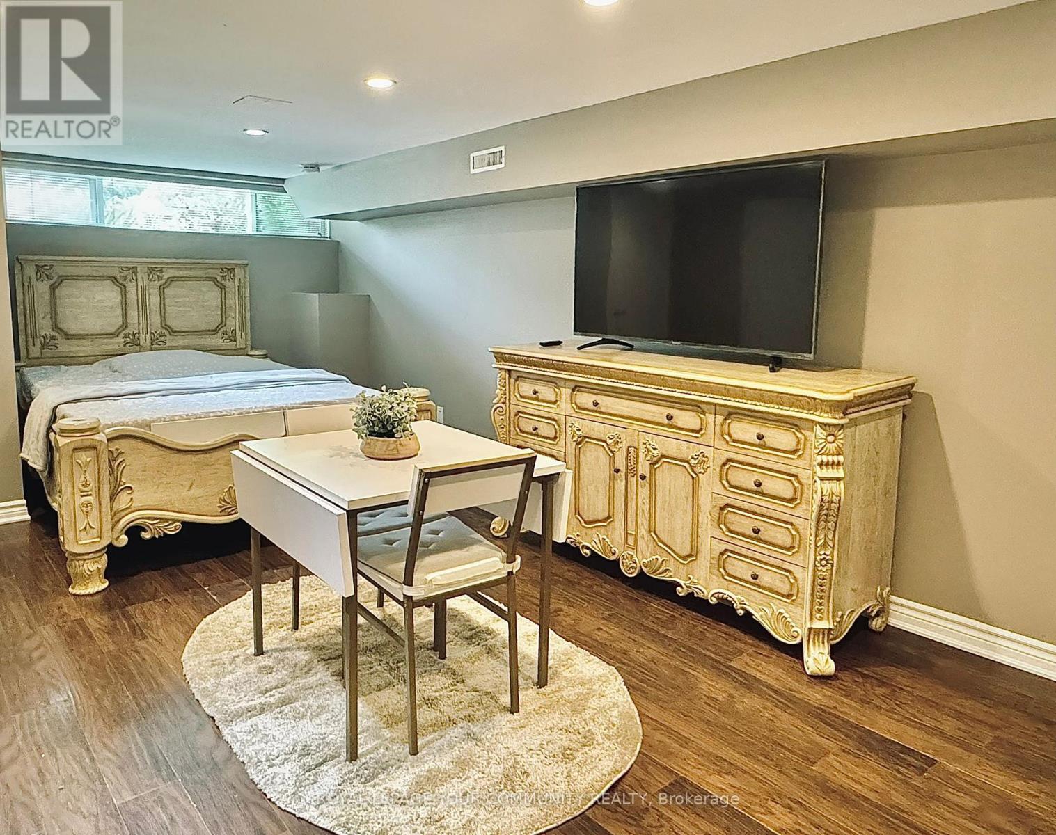 Basement #2 - 253 Alsace Road, Richmond Hill, ON - Indoor Photo Showing Other Room