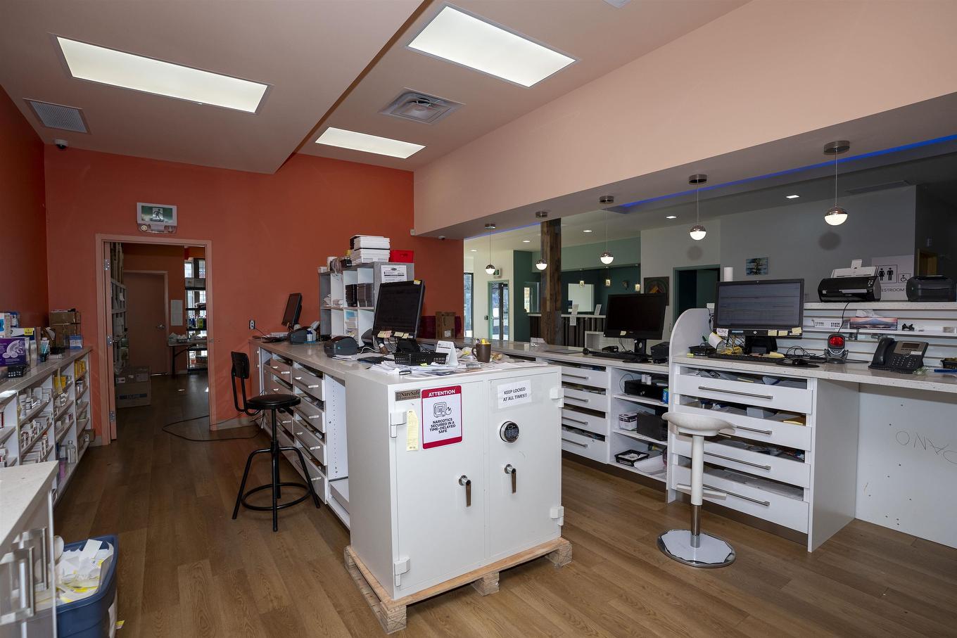 421 Victoria Avenue E, Thunder Bay, ON