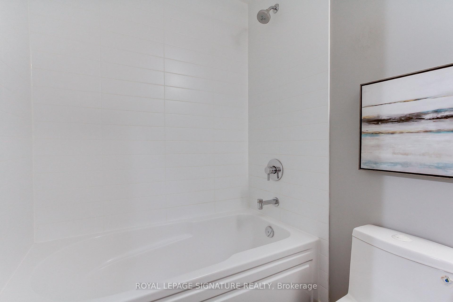 618-199 Richmond Street W, Toronto, ON - Indoor Photo Showing Bathroom