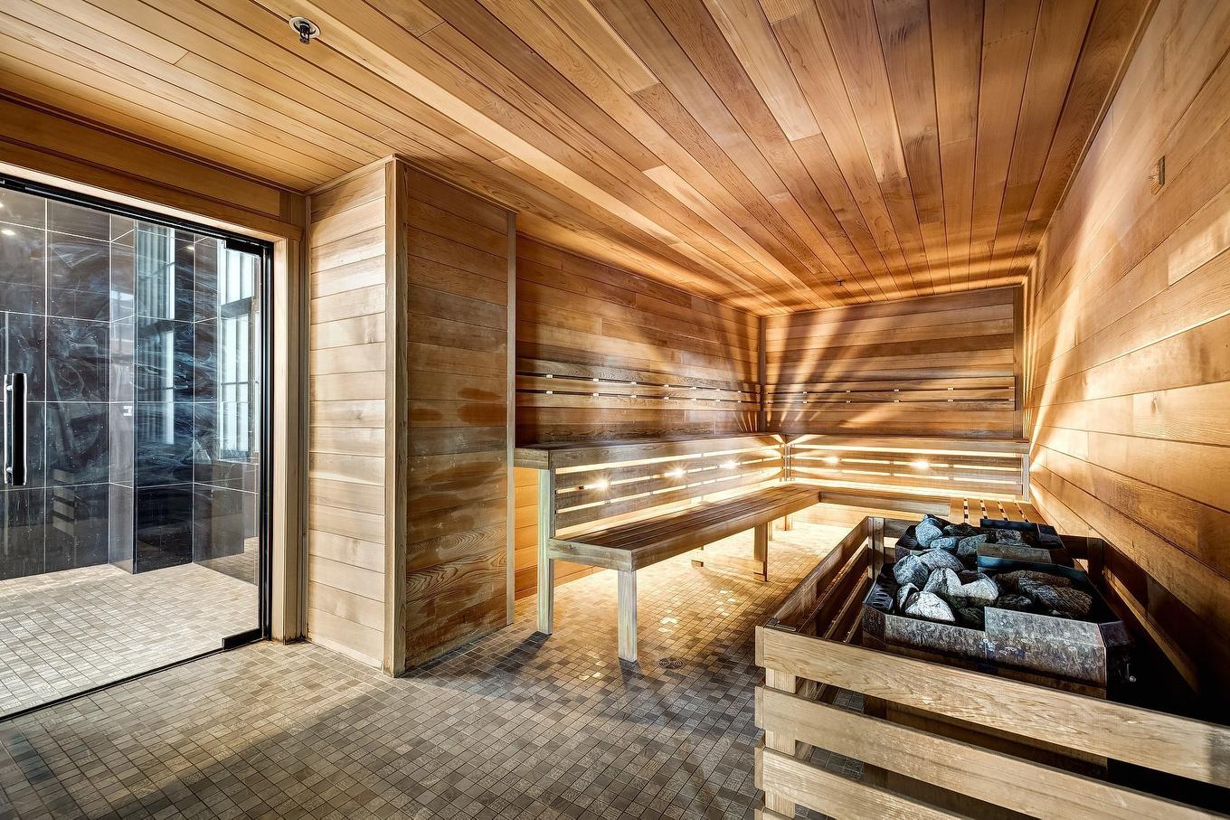 Sauna - 507-1288 Rue St-Antoine O., Montréal (Ville-Marie), QC - With Exterior