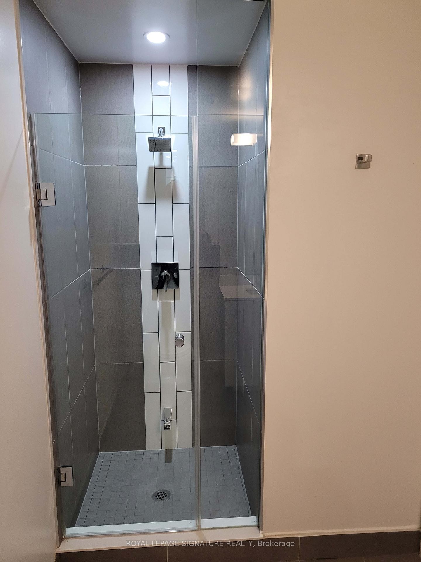 521-60 Princess Street, Toronto, ON - Indoor Photo Showing Bathroom