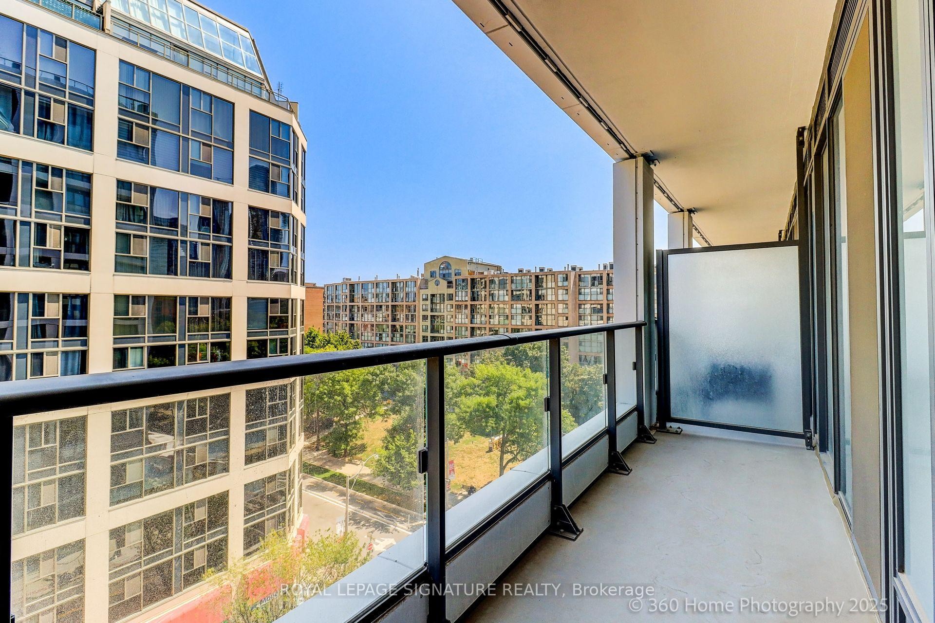 521-60 Princess Street, Toronto, ON - Outdoor With Balcony With Exterior